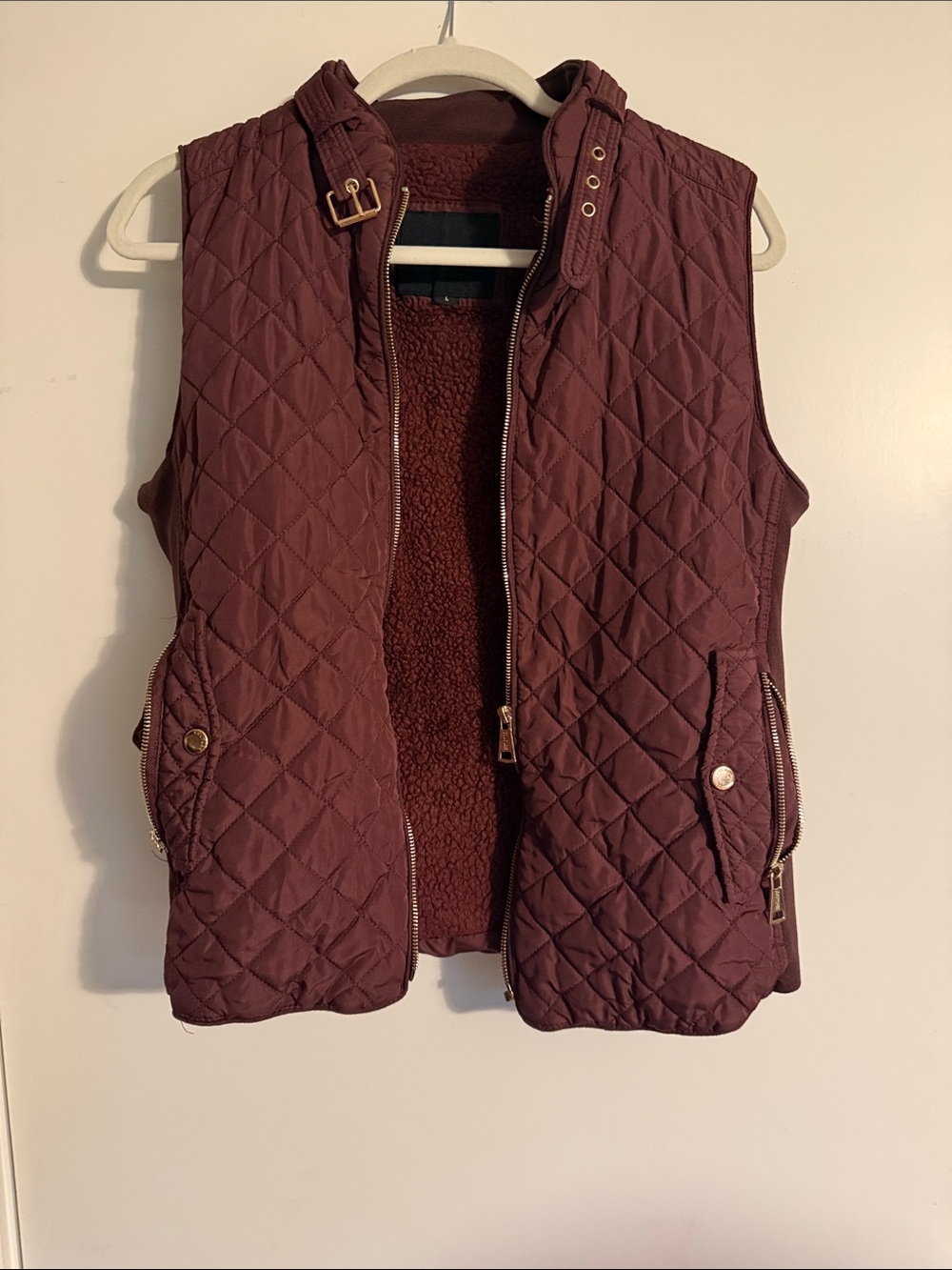 Quilted Sleeveless Vest - Burgundy